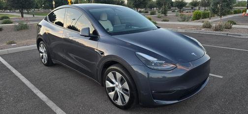 Gray 2023 Tesla Model Y Long Range