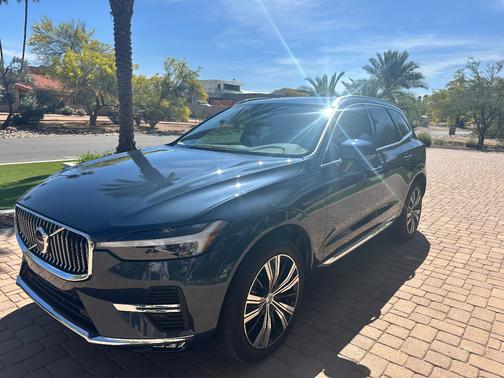 2022 Volvo XC60 B5 Inscription