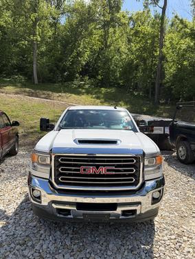 White 2017 GMC Sierra 2500 SLT