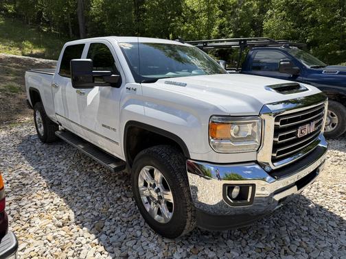 White 2017 GMC Sierra 2500 SLT