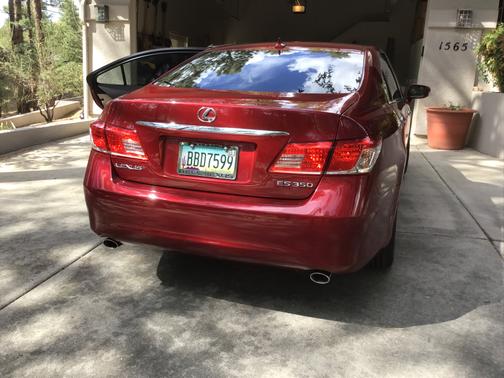 Photo 3 of 9 of 2010 Lexus ES 350 Base