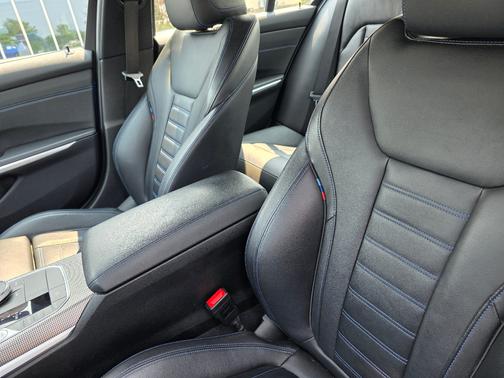 2019 BMW 330 i xDrive