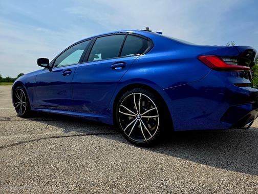 2019 BMW 330 i xDrive