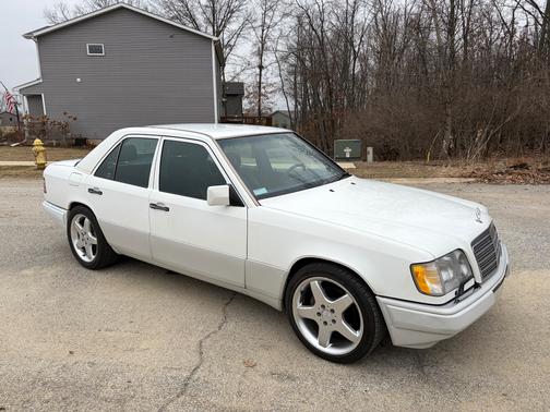 1995 Mercedes-Benz E-Class E320
