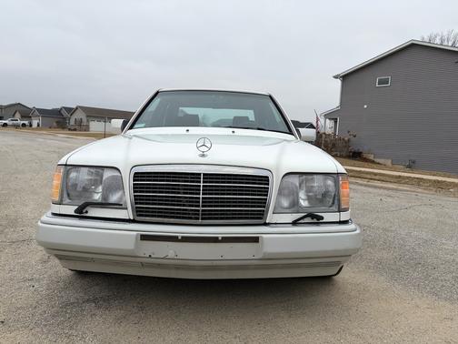 1995 Mercedes-Benz E-Class E320