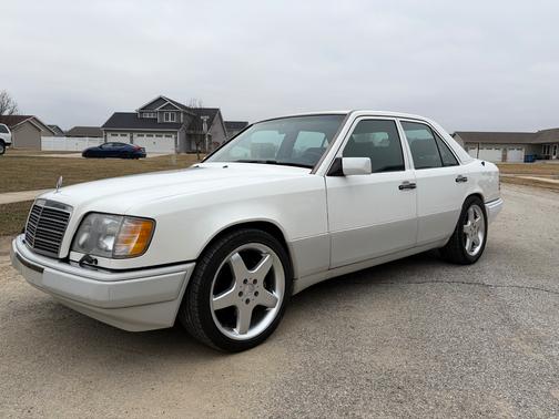 1995 Mercedes-Benz E-Class E320