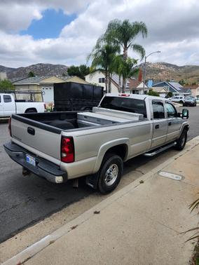 Silver 2006 Chevrolet Silverado 2500 LT H/D Crew Cab