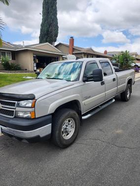 Silver 2006 Chevrolet Silverado 2500 LT H/D Crew Cab
