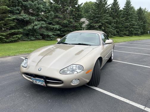 2002 Jaguar XK8 Base