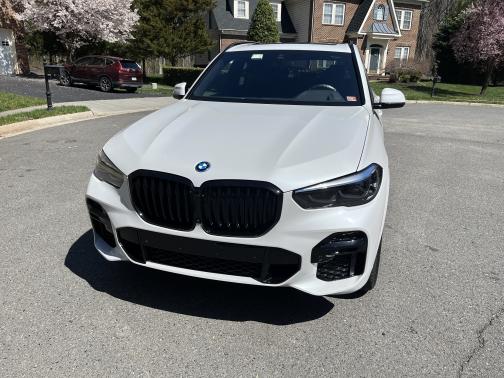White 2022 BMW X5 PHEV xDrive45e