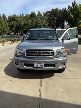 Gray 2002 Toyota Sequoia SR5