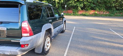 Green 2003 Toyota 4Runner Sport V8