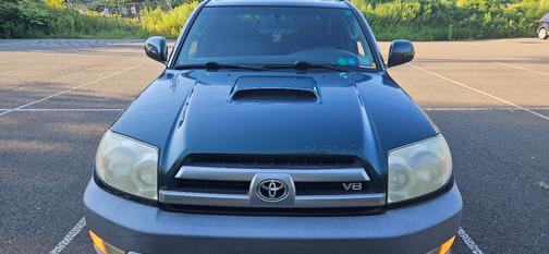 Green 2003 Toyota 4Runner Sport V8
