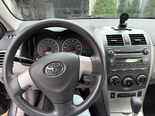 Gray 2011 Toyota Corolla LE