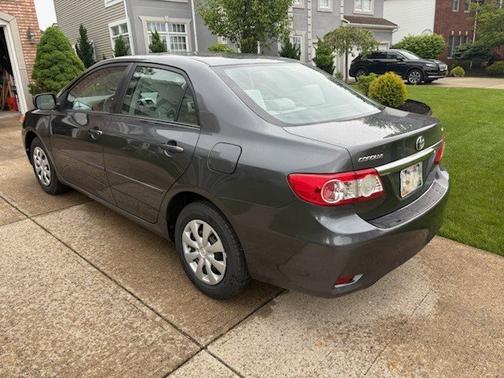 Gray 2011 Toyota Corolla LE