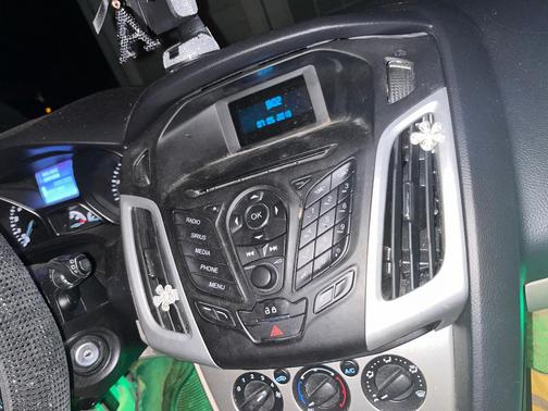 Silver 2013 Ford Focus SE