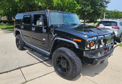 Black 2007 Hummer H2 Base