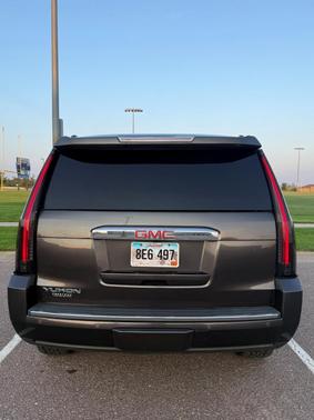 Gray 2015 GMC Yukon Denali