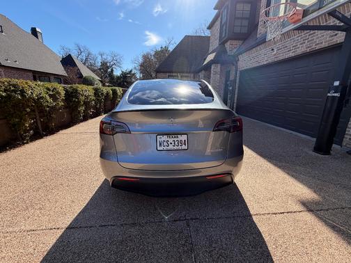 2025 Tesla Model Y Performance