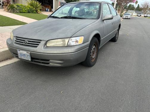 1998 Toyota Camry LE