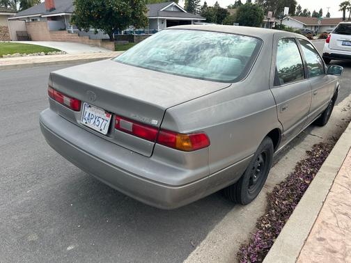 1998 Toyota Camry LE