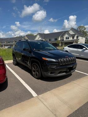 Black 2017 Jeep Cherokee Latitude