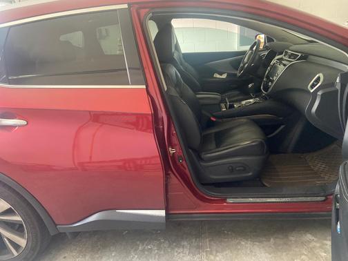 Red 2015 Nissan Murano Platinum