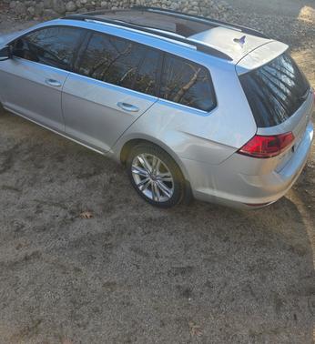 2015 Volkswagen Golf SportWagen TDI SEL 4-Door
