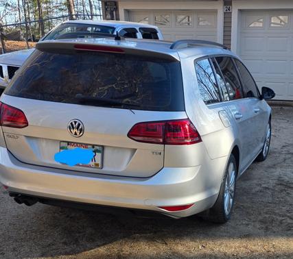 2015 Volkswagen Golf SportWagen TDI SEL 4-Door