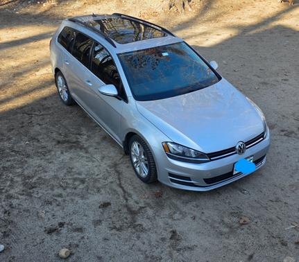 2015 Volkswagen Golf SportWagen TDI SEL 4-Door