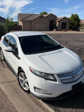White 2014 Chevrolet Volt Base