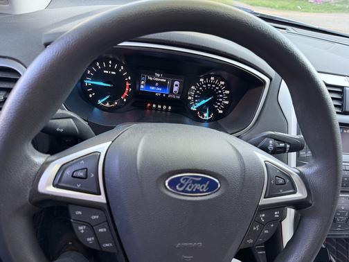 Silver 2013 Ford Fusion SE