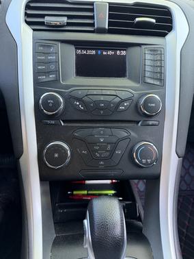 Silver 2013 Ford Fusion SE