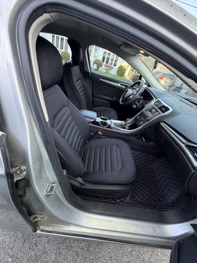 Silver 2013 Ford Fusion SE
