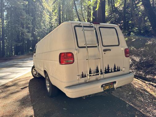 2000 Dodge Ram Van 2500