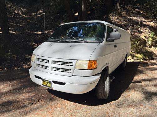 2000 Dodge Ram Van 2500