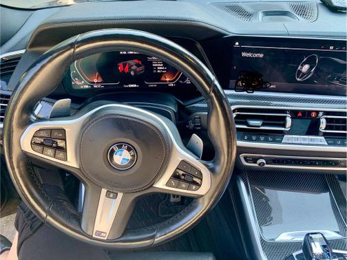 2021 BMW X6 M50i