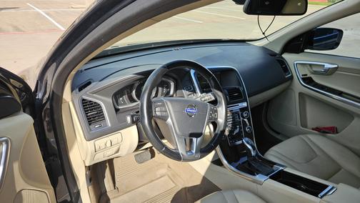 2015 Volvo XC60 T5 Drive-E Premier Plus