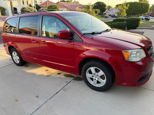 Red 2013 Dodge Grand Caravan SXT