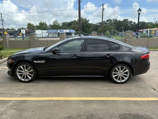 Black 2016 Jaguar XF 35t R-Sport