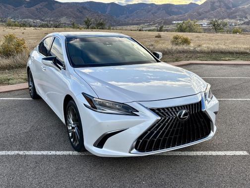 White 2025 Lexus ES 350 Ultra Luxury