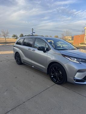 2025 Toyota Sienna XSE