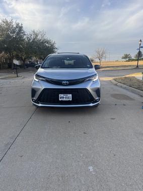 2025 Toyota Sienna XSE