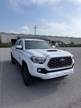 White 2023 Toyota Tacoma TRD Sport