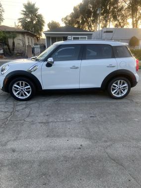 2012 MINI Cooper Countryman Base