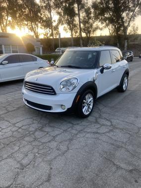 2012 MINI Cooper Countryman Base