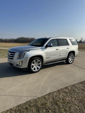 2018 Cadillac Escalade Luxury
