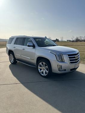 2018 Cadillac Escalade Luxury
