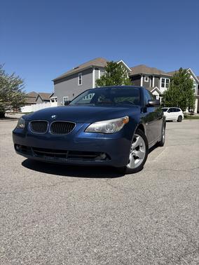 Blue 2004 BMW 530 i