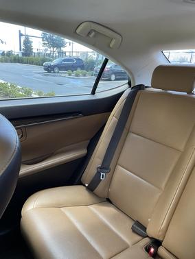 2017 Lexus ES 350 Base